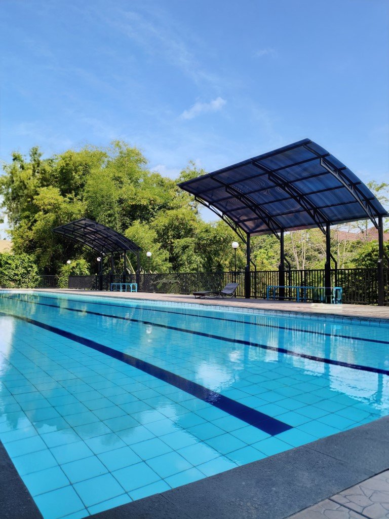 Swimming Pool (2) (Medium)